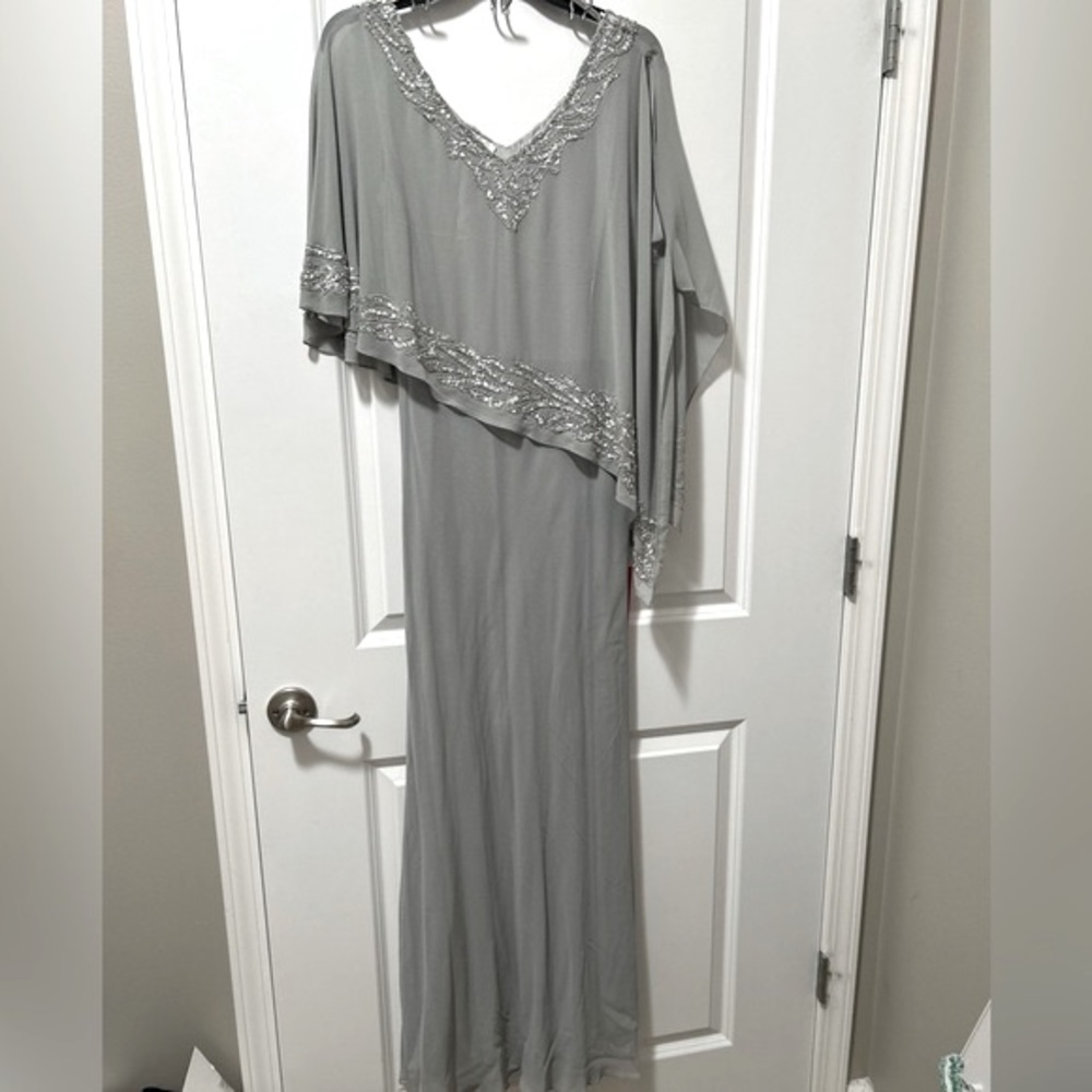 J Kara women’s formal dress - Size 6 - Picture 2 of 13